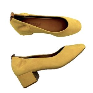 NEW GENTLE SOULS Kenneth Cole Ella Suede Leather Pump WOMEN 8‎ Yellow block heel